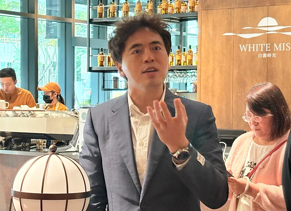 路易莎咖啡董事長黃銘賢。圖／記者馮萱榕攝