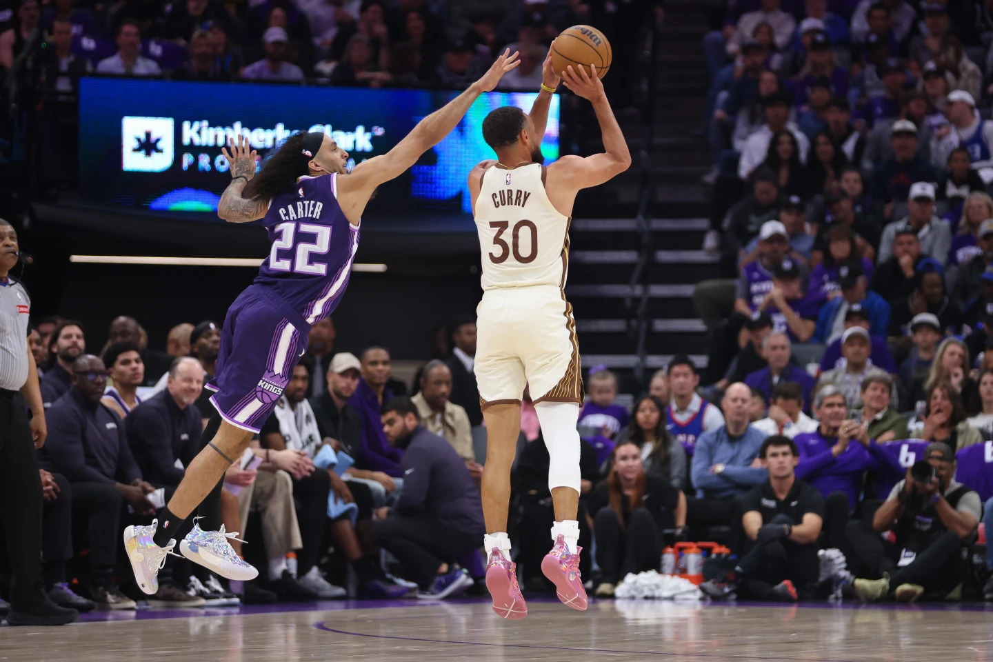NBA》末節亂流斷勝路 奇兵Carter生涯新高29分退勇士